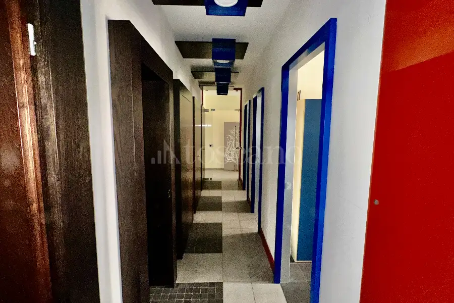 Ufficio in vendita di 150 mq a €229.000 (rif. 11/2026)