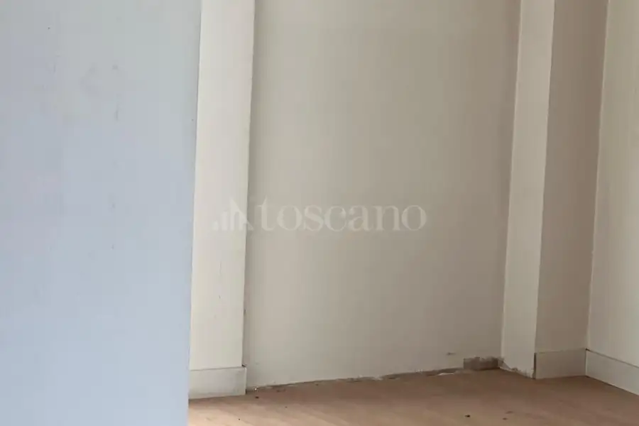 Negozio in affitto di 140 mq a €1.300 (rif. 75/2025)