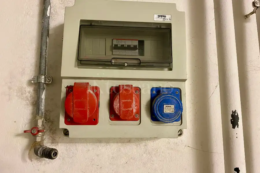 Magazzino in vendita di 450 mq a €125.000 (rif. 7/2025)