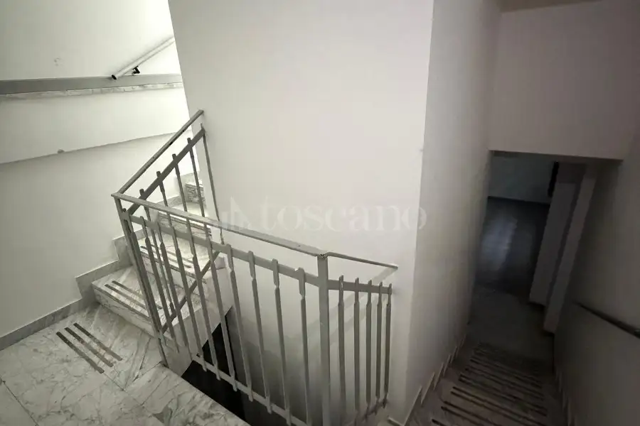 Negozio in vendita di 437 mq a €337.000 (rif. 33/2026)
