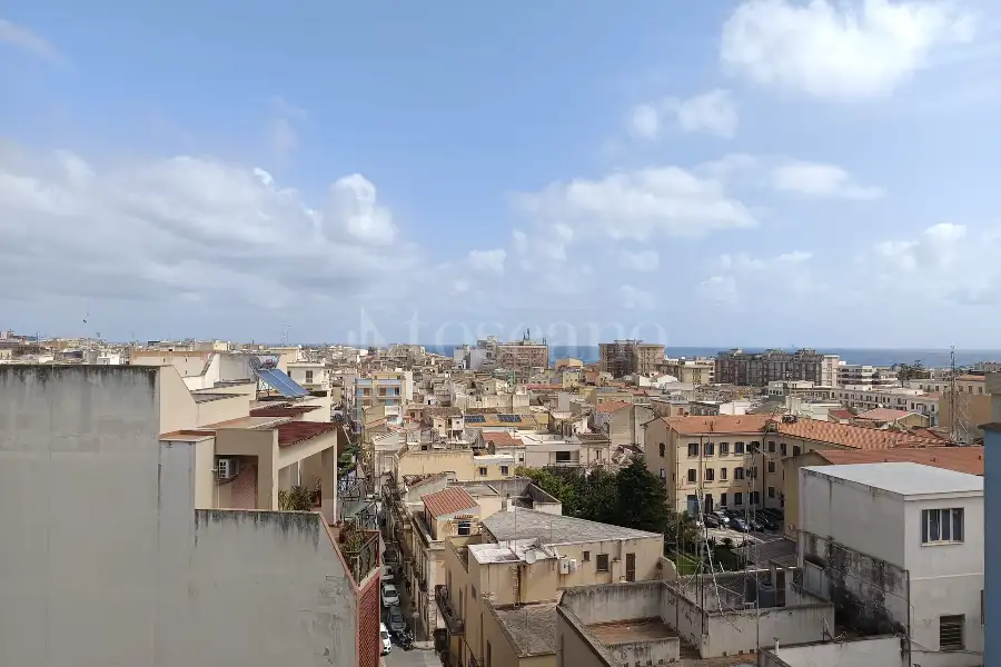 Casa in vendita di 232 mq a €198.000 (rif. 25/2026)
