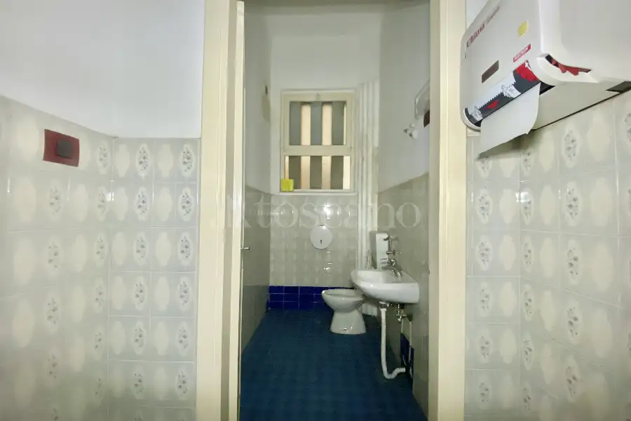 Negozio in vendita di 95 mq a €64.000 (rif. 26/2026)