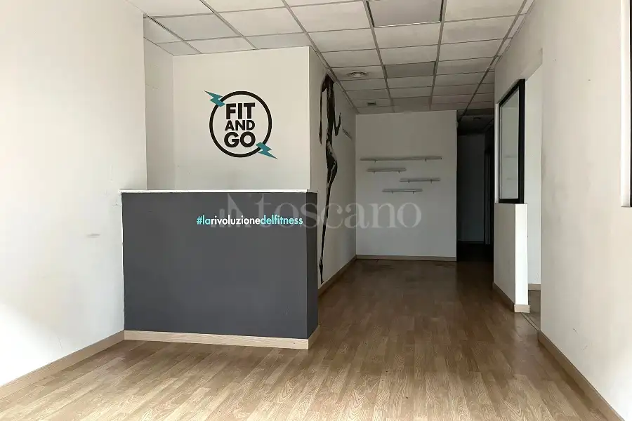 Negozio in vendita di 100 mq a €249.000 (rif. 60/2025)