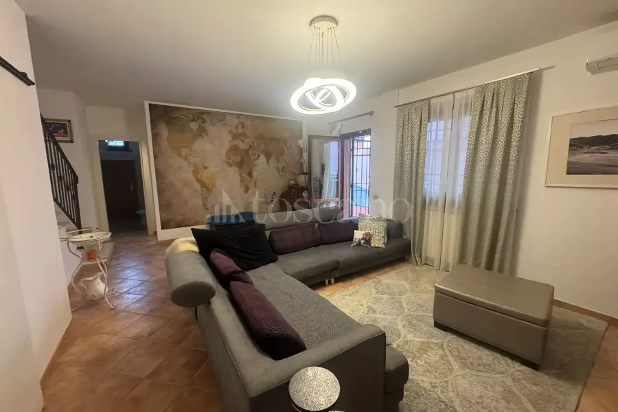 Villa in vendita di 240 mq a €615.000 (rif. 58/2026)