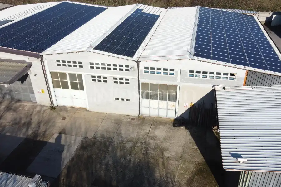 Capannone in vendita di 1000 mq a €395,000 (rif. TS0104VE)