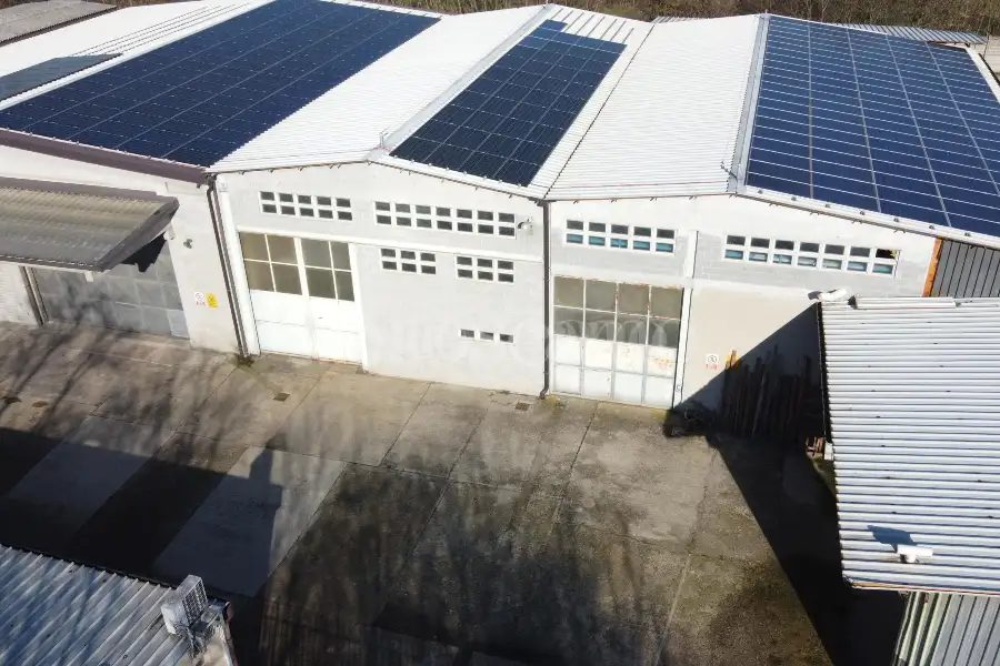 Capannone in vendita di 1000 mq a €395,000 (rif. TS0104VE)
