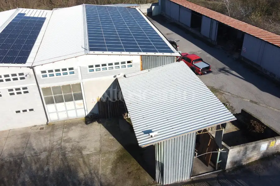 Capannone in vendita di 1000 mq a €395,000 (rif. TS0104VE)