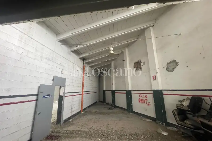 Capannone in vendita di 1100 mq a €375,000 (rif. BL6134VE)