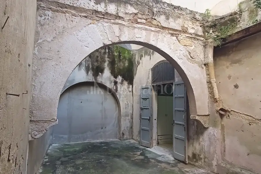 Casa in vendita di 250 mq a €125.000 (rif. 19/2025)