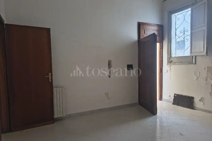 Palazzo in vendita di 585 mq a €338.000 (rif. 51/2026)