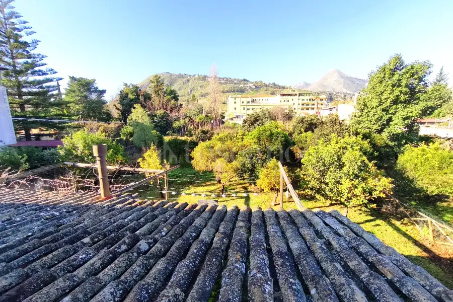 Villa in vendita di 350 mq a €520.000 (rif. 126/2025)