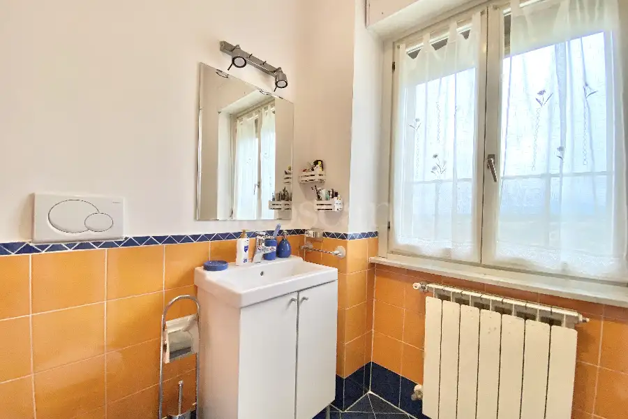 Attico in vendita di 100 mq a €180.000 (rif. 11/2025)