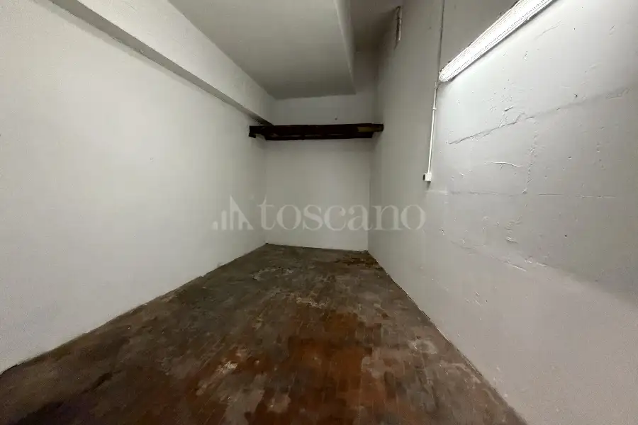 Box in affitto di 17 mq a €300 (rif. 44/2025)