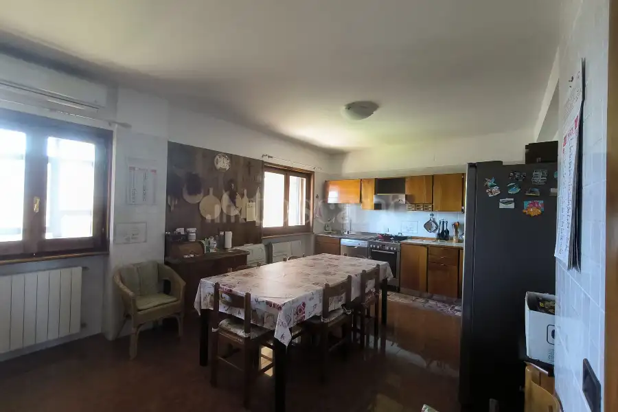Villa in vendita di 550 mq a €890.000 (rif. 17/2025)