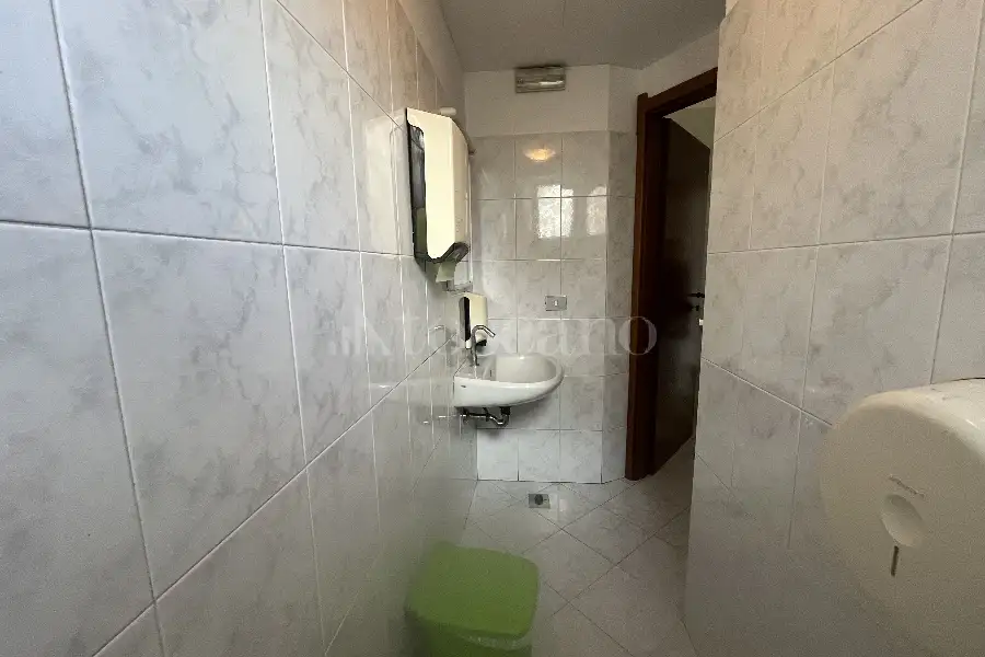 Negozio in vendita di 140 mq a €299.000 (rif. 25/2026)