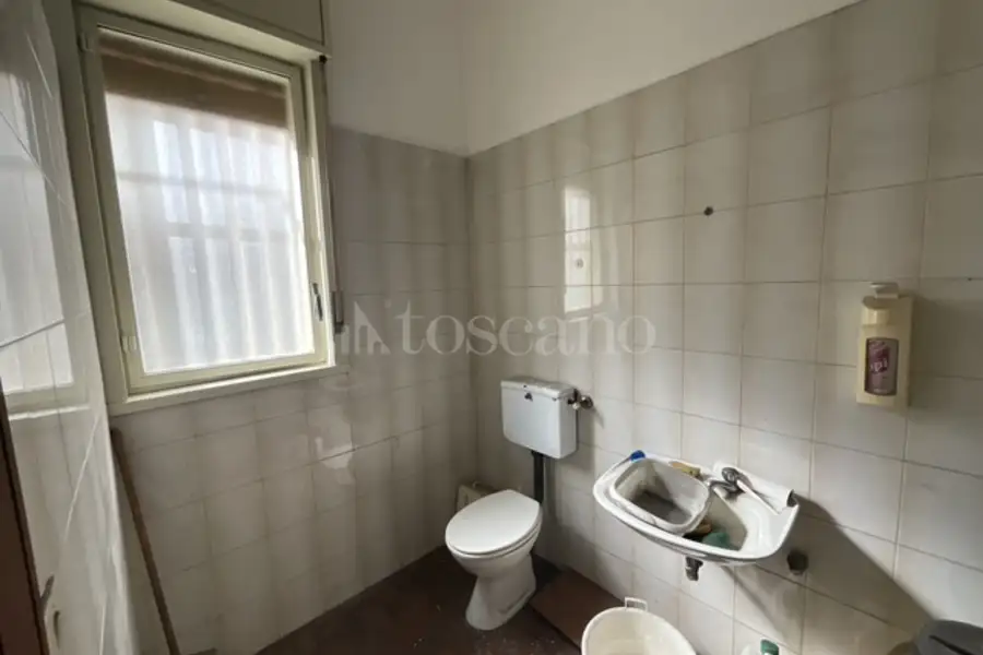 Negozio in vendita di 132 mq a €190.000 (rif. 25/2026)