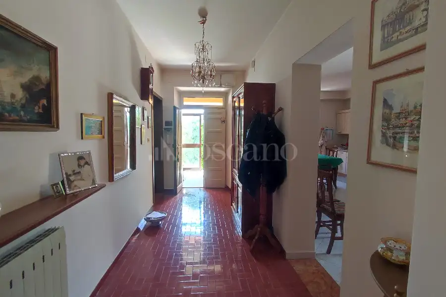 Casa Indipendente in vendita di 400 mq a €340.000 (rif. 35/2025)