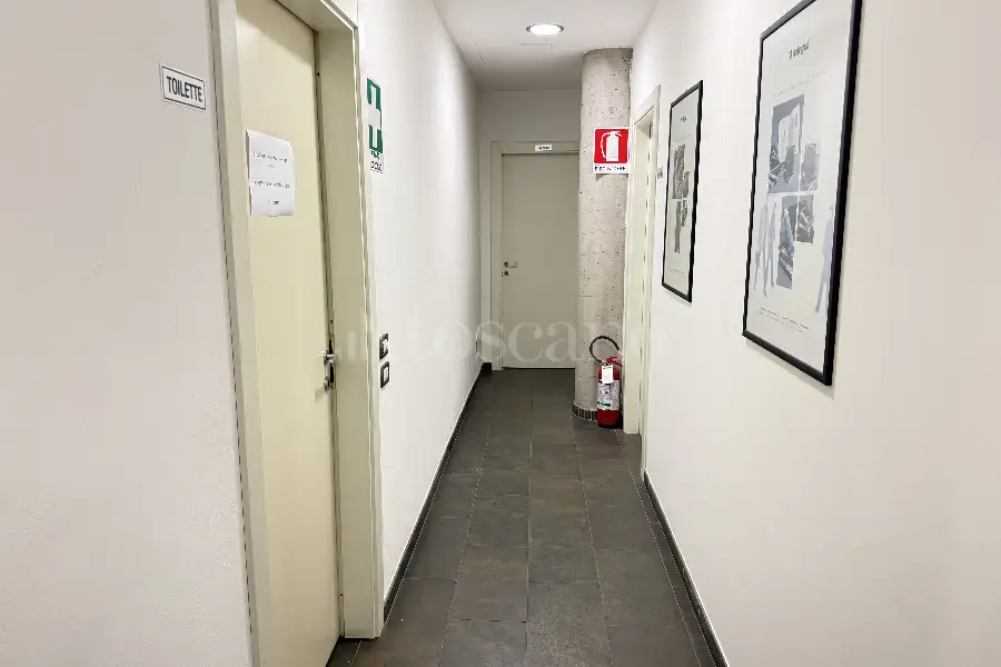 Ufficio in vendita di 250 mq a €250.000 (rif. 5/2026)