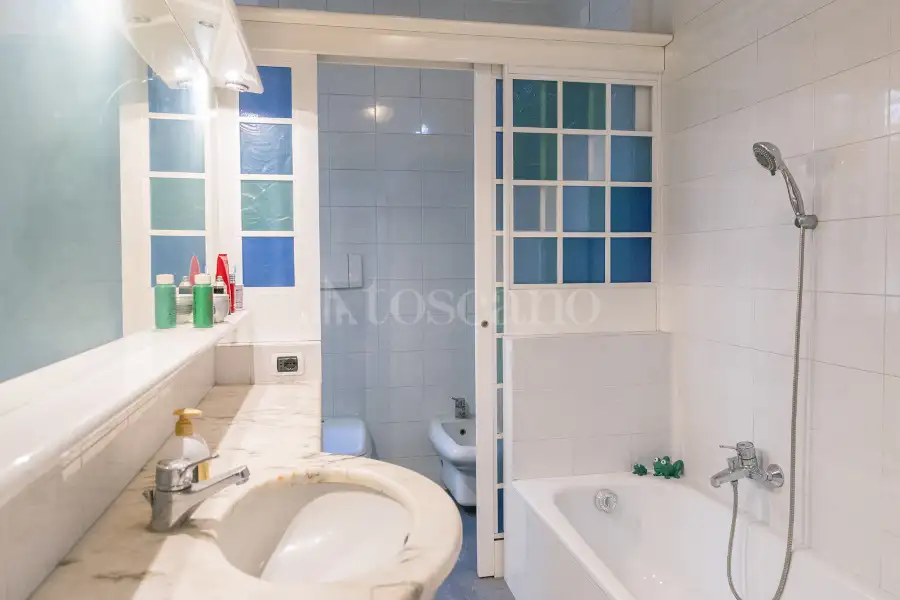 Casa in vendita di 400 mq a €2.500.000 (rif. 21/2025)