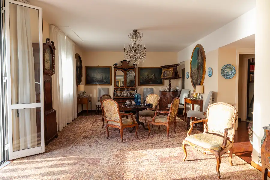 Casa in vendita di 280 mq a €1.950.000 (rif. 49/2025)