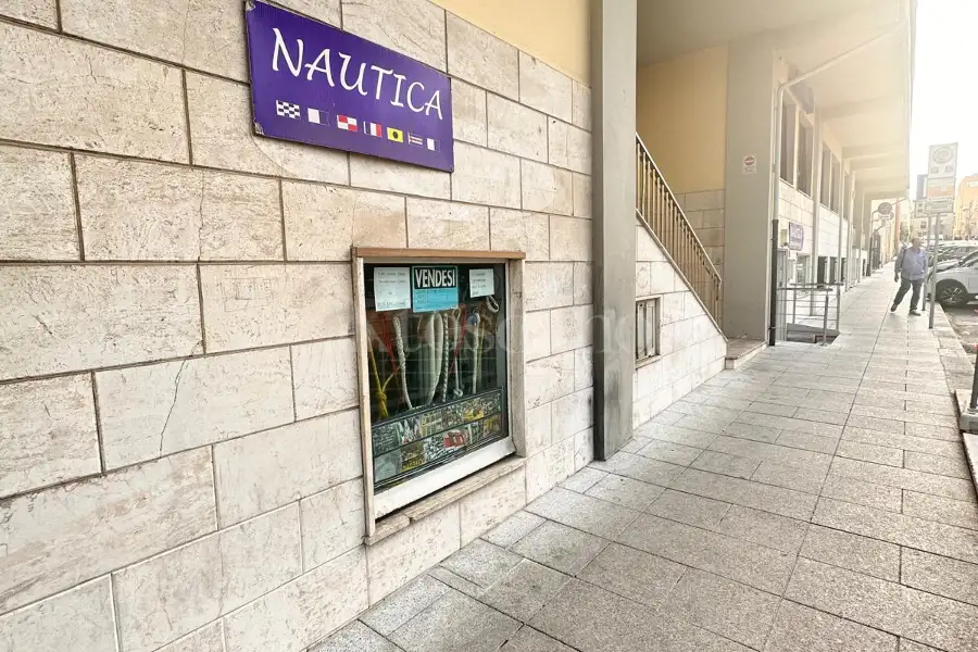 Negozio in vendita di 143 mq a €385.000 (rif. 22/2025)