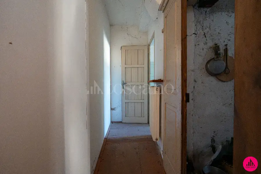 Rustico in vendita di 265 mq a €80.000 (rif. 160/2026)