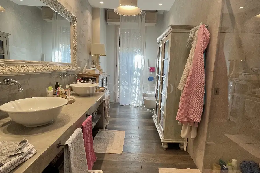 Casa in vendita di 220 mq a €920.000 (rif. 41/2024)