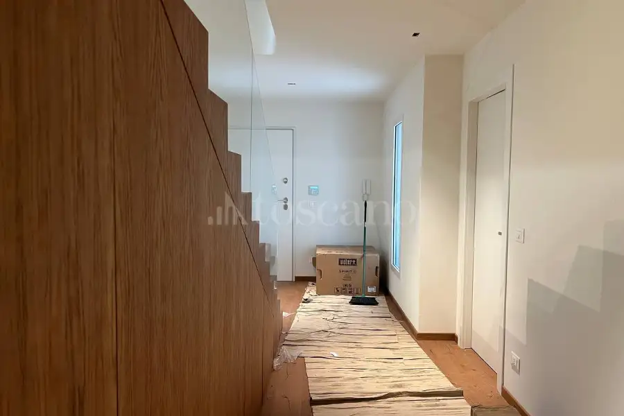 Villa Bifamiliare in vendita di 220 mq a €698.000 (rif. 7/2025)