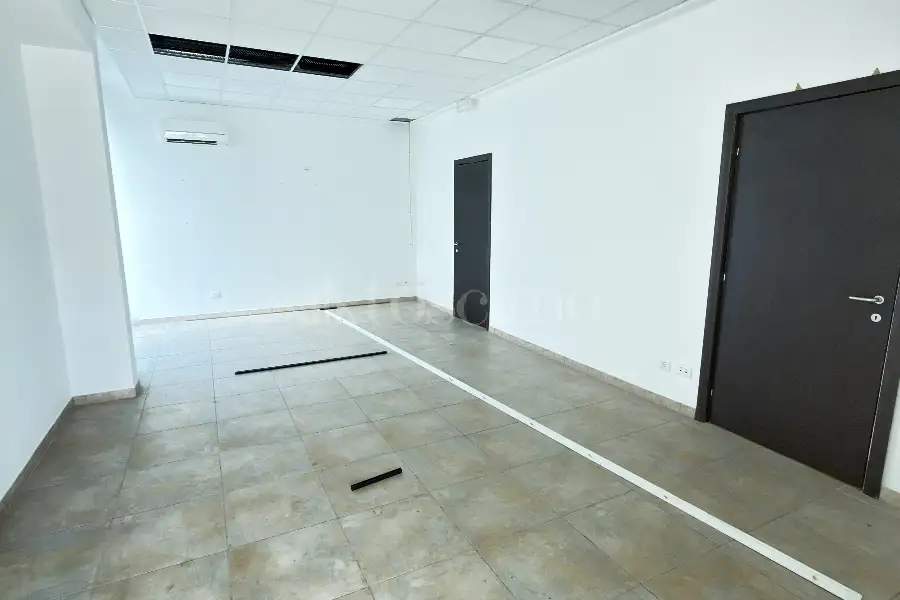 Ufficio in vendita di 175 mq a €395.000 (rif. 36/2026)