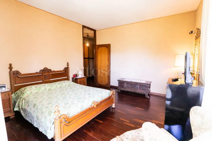 Villa in vendita di 400 mq a €780.000 (rif. 77/2025)