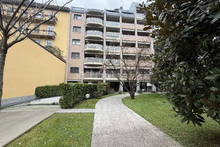 Box in vendita di 16 mq a €40.000 (rif. 6/2026)