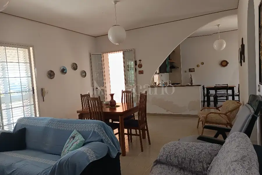 Villa in vendita di 470 mq a €698.000 (rif. 76/2026)