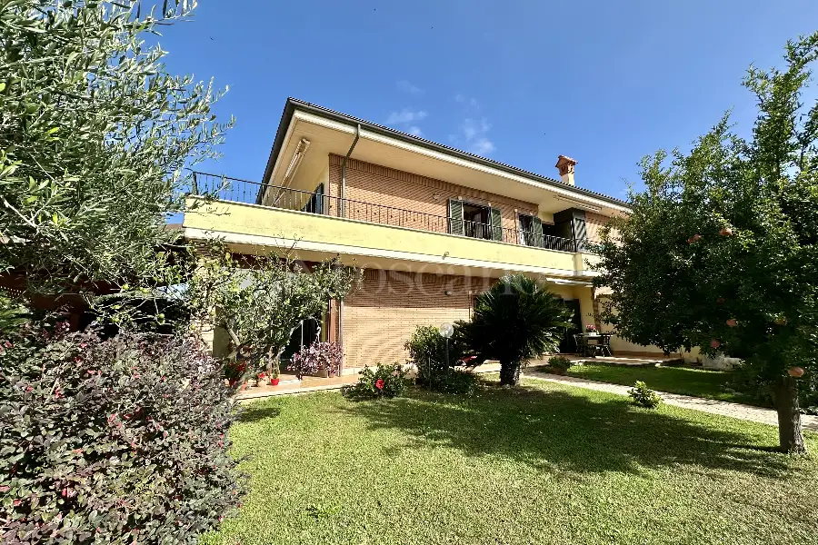 Villa Plurifamiliare in vendita di 120 mq a €275.000 (rif. 117/2025)