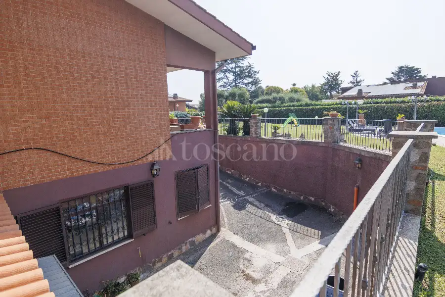 Villa Bifamiliare in vendita di 310 mq a €799.000 (rif. 31/2025)