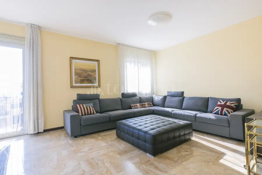 Casa in vendita di 400 mq a €2.500.000 (rif. 21/2025)
