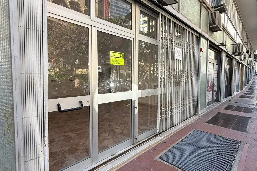 Negozio in vendita di 50 mq a €220.000 (rif. 29/2026)