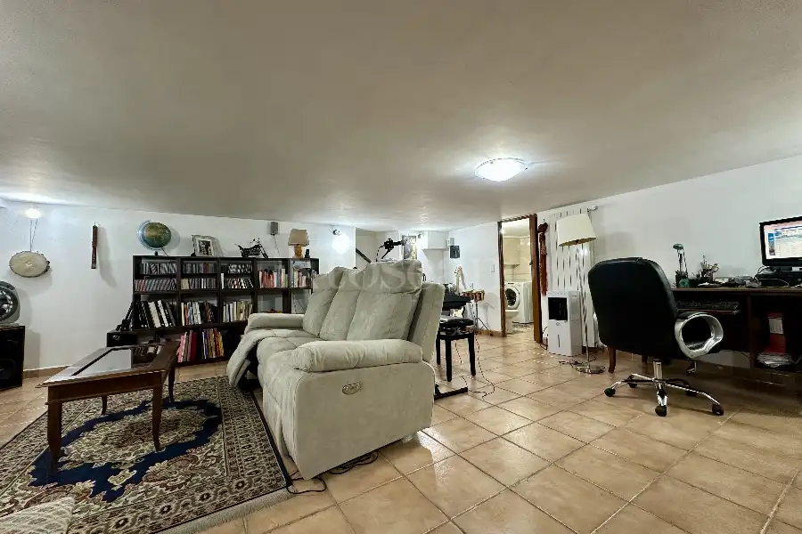 Villa Bifamiliare in vendita di 210 mq a €275.000 (rif. 27/2026)