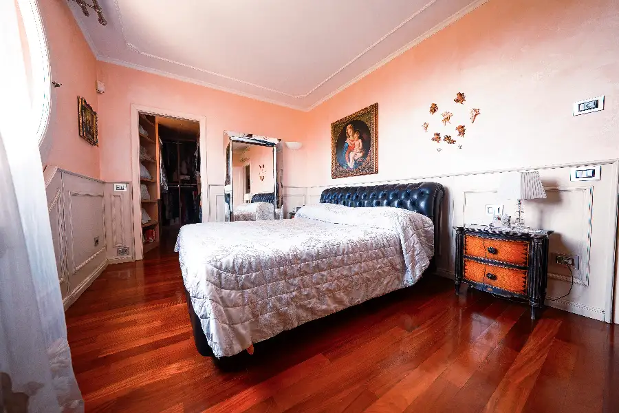 Casa Indipendente in vendita di 340 mq a €1.490.000 (rif. 24/2026)