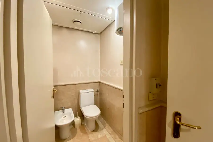 Negozio in affitto di 166 mq a €3.000 (rif. 19/2026)