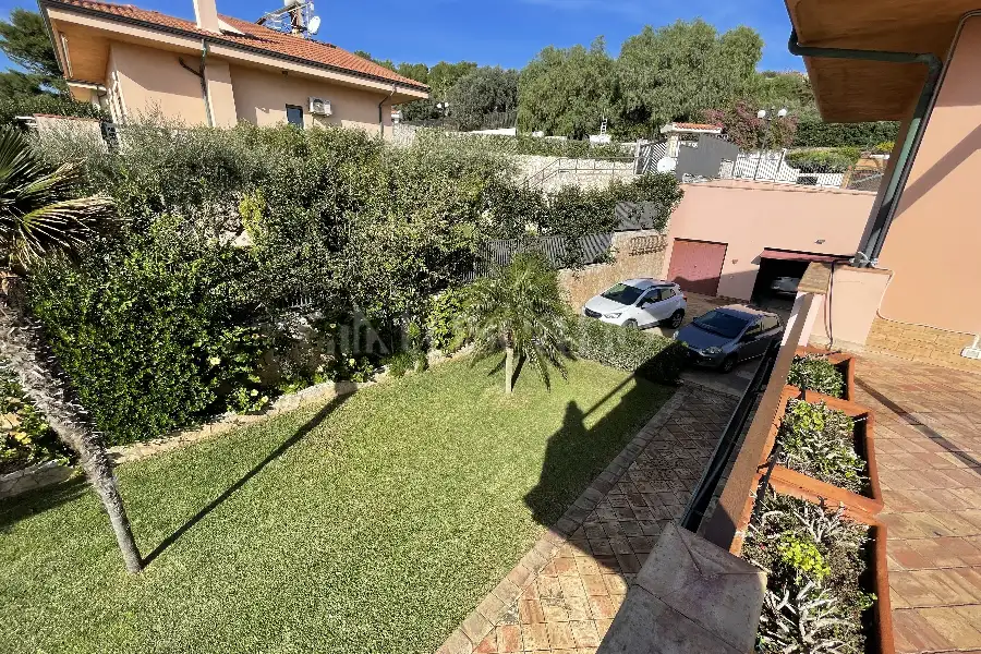 Villa in vendita di 500 mq a €1.500.000 (rif. 45/2025)