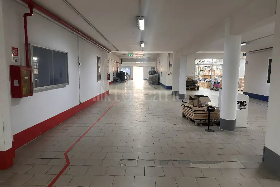 Negozio in vendita di 176 mq a €79.000 (rif. 31/2025)
