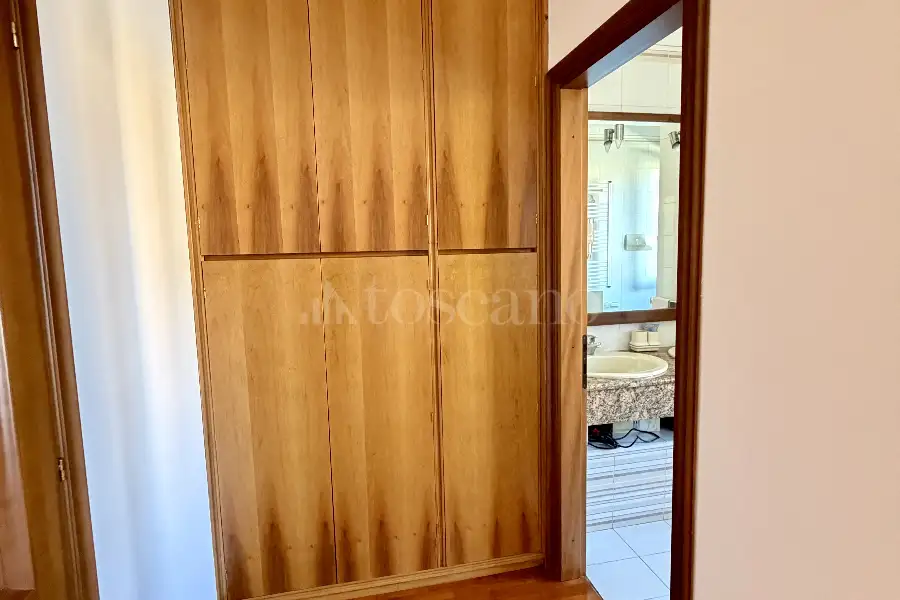 Villa in vendita di 400 mq a €870.000 (rif. 13/2026)