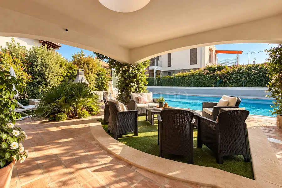 Villa in vendita di 300 mq a €1.250.000 (rif. 28/2026)