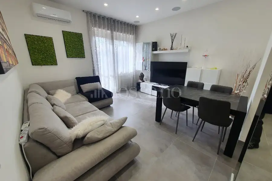 Attico in vendita di 110 mq a €415.000 (rif. 55/2025)