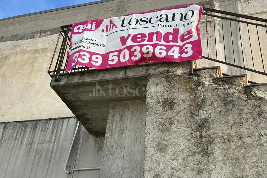 Negozio in vendita di 680 mq a €165.000 (rif. 150/2024)