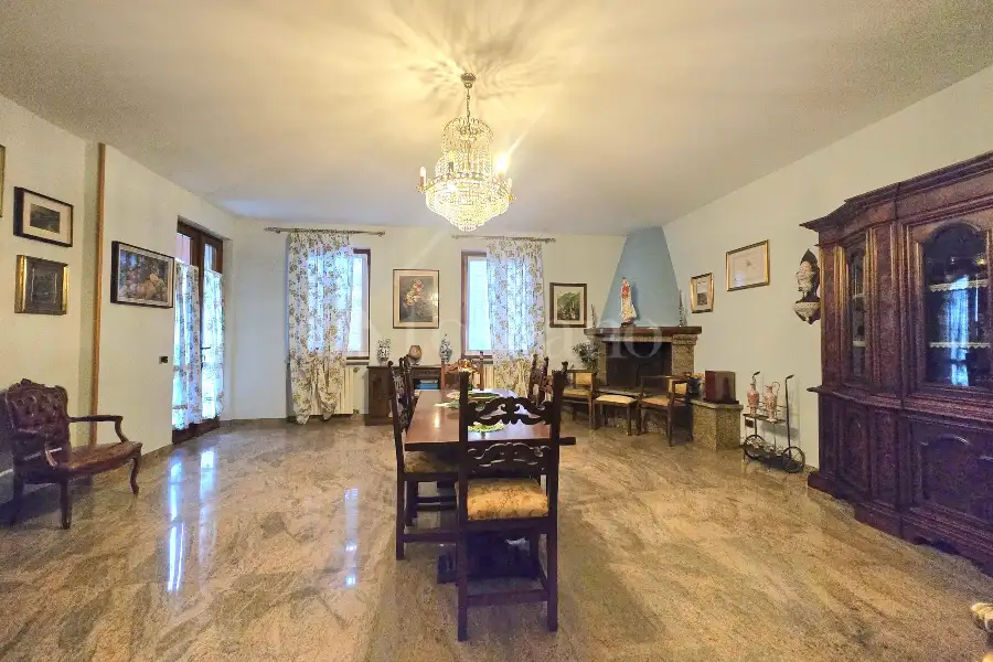 Villa in vendita di 550 mq a €970.000 (rif. 10/2026)
