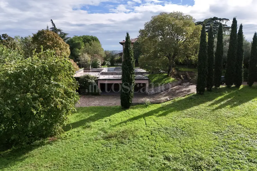 Villa in vendita di 870 mq a €729.000 (rif. 28/2024)