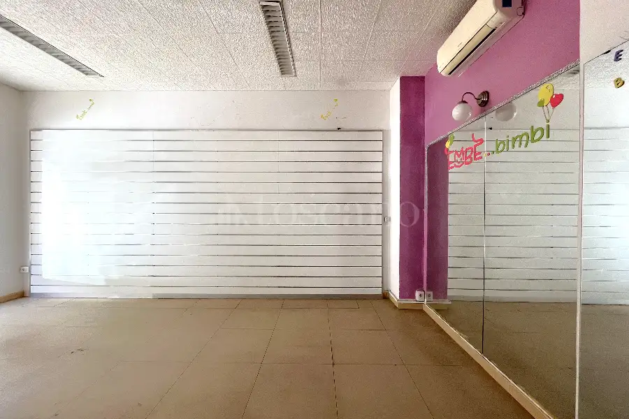 Negozio in affitto di 60 mq a €850 (rif. 7/2026)