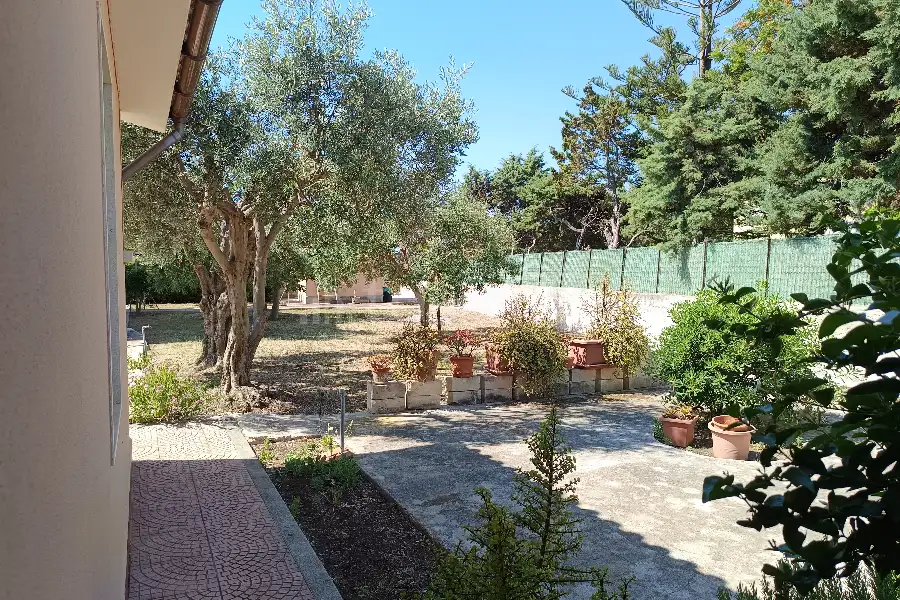 Villa in vendita di 470 mq a €698.000 (rif. 76/2026)