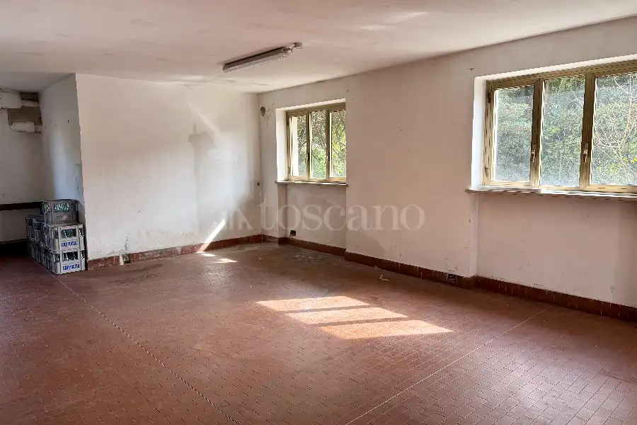 Villa Bifamiliare in vendita di 260 mq a €330.000 (rif. 9/2025)